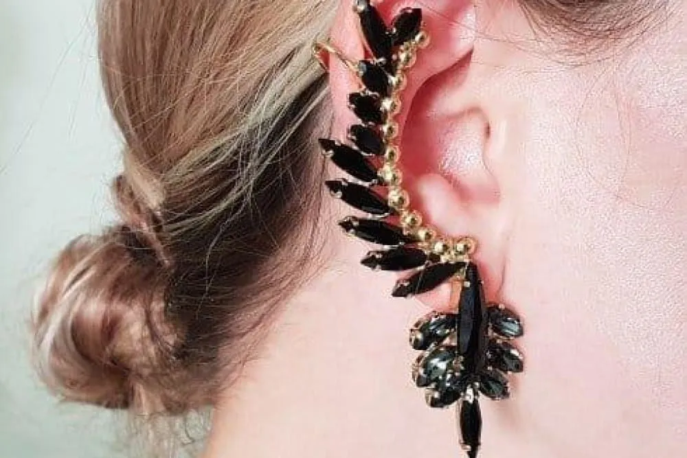 BLACK CLIMBING EARRINGS