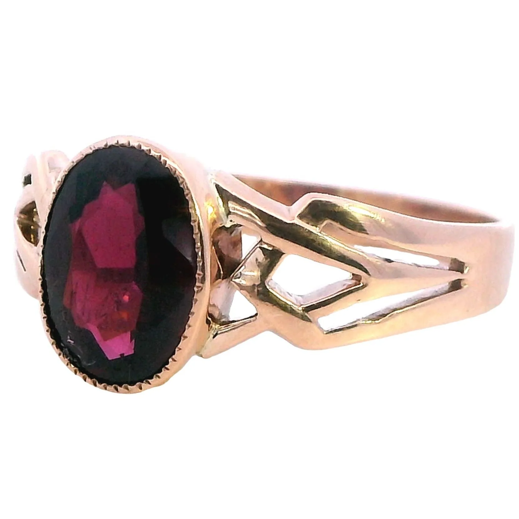 Elegant Rose Gold Rhodolite Garnet Ring - A Gem of Radiant Beauty