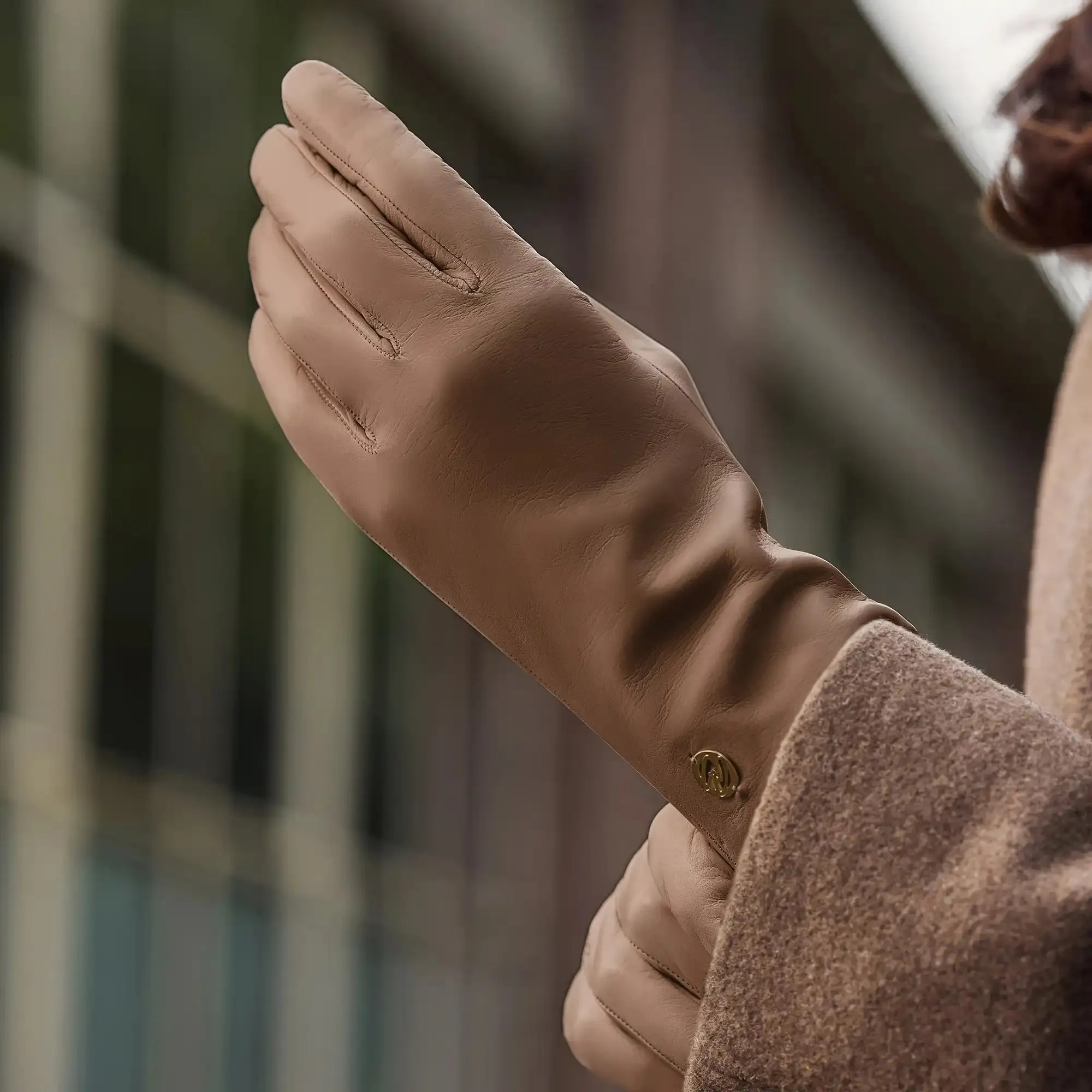 Honoré Eleanor taupe goatskin leather gloves