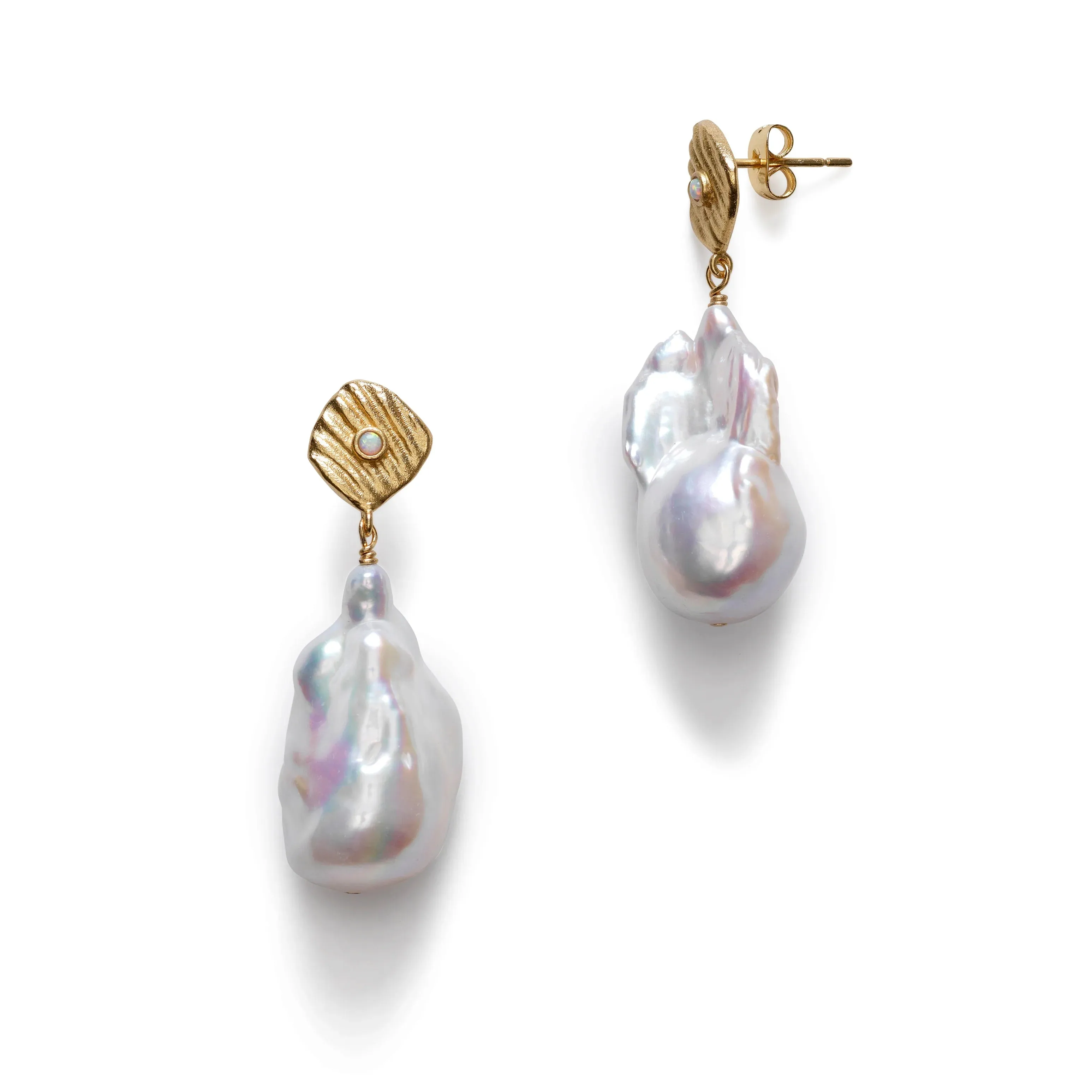 JET SET BAROQUE PEARL EARRINGS - GOLD