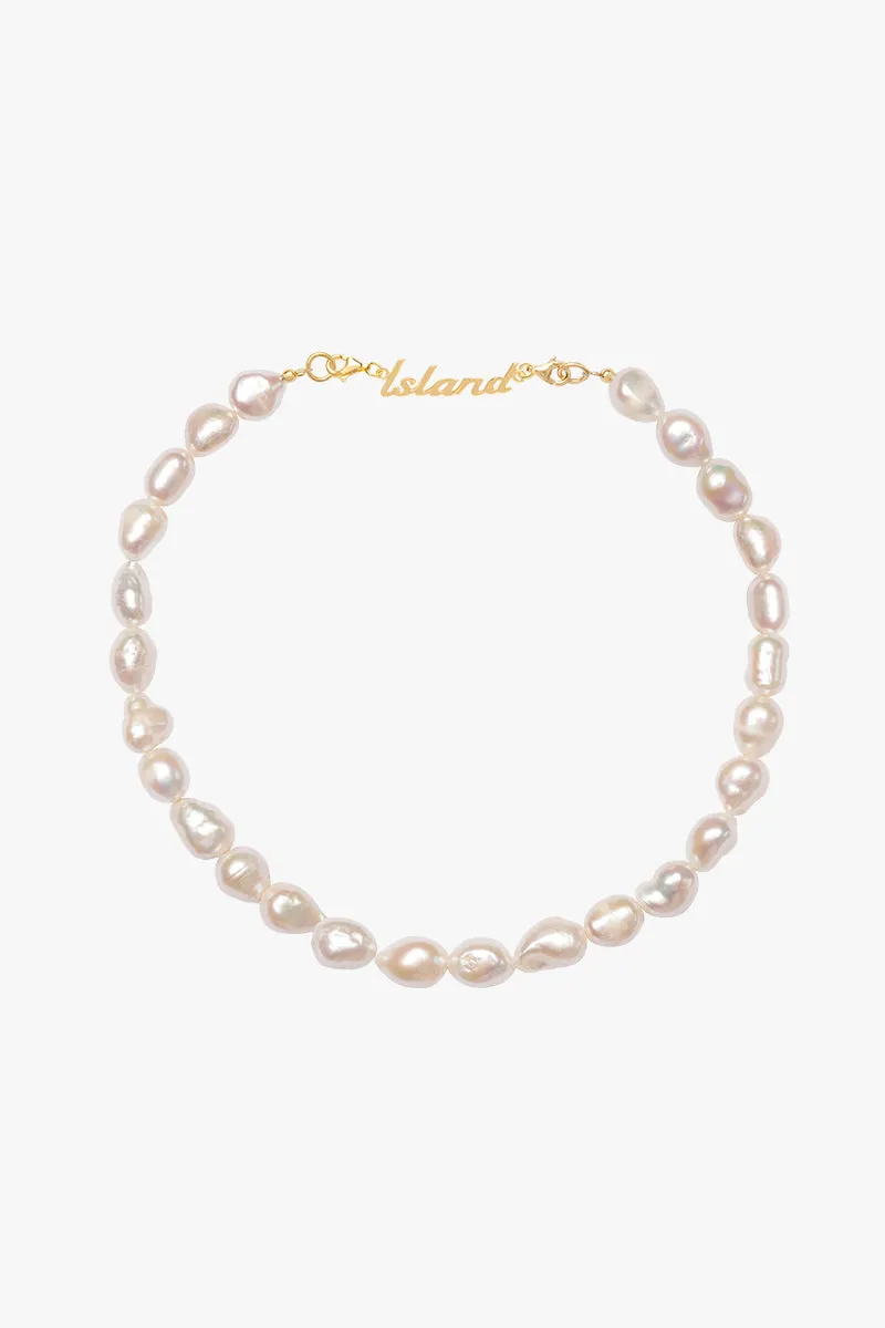 Statement pearl necklace gold plated