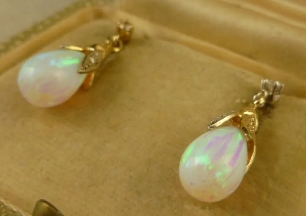 Stunning Opal & Diamond 9Ct Yellow Gold Dropper Earrings