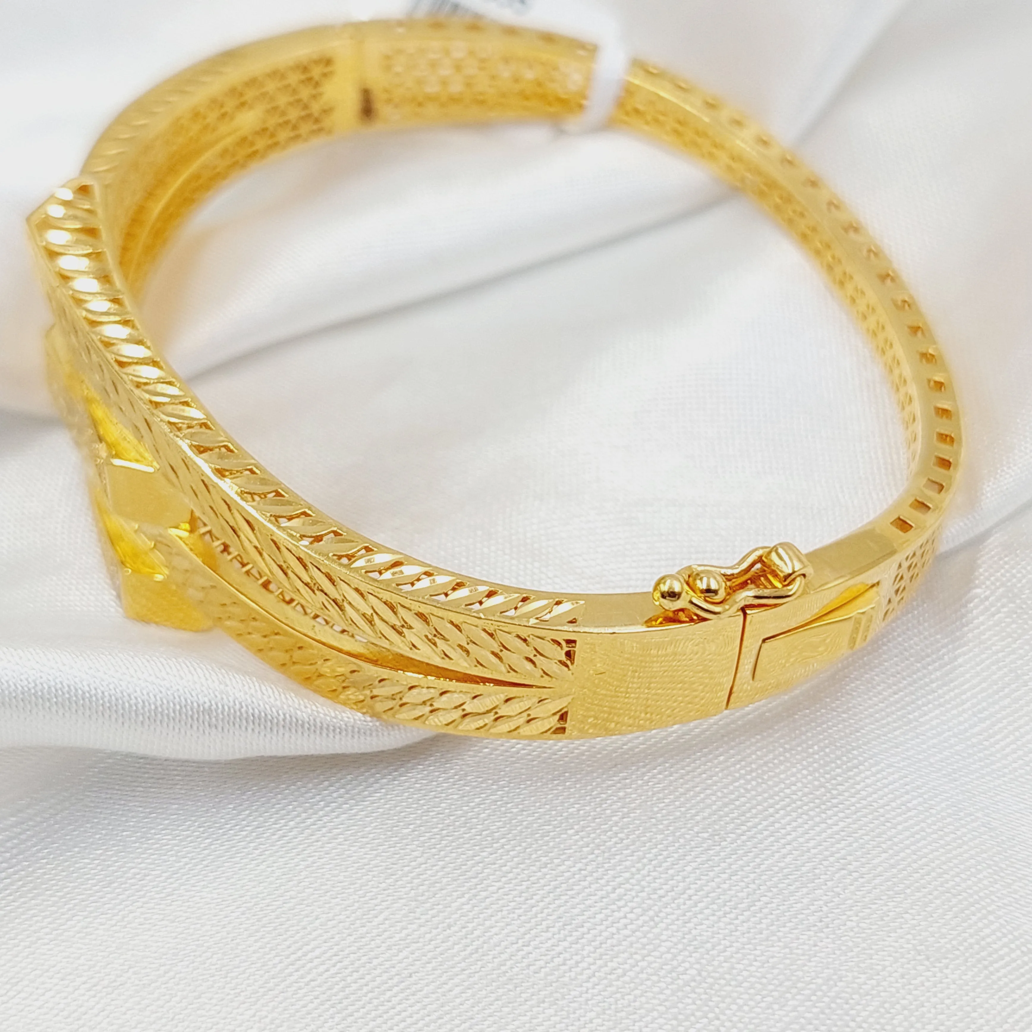 Zircon Studded Deluxe Bangle Bracelet