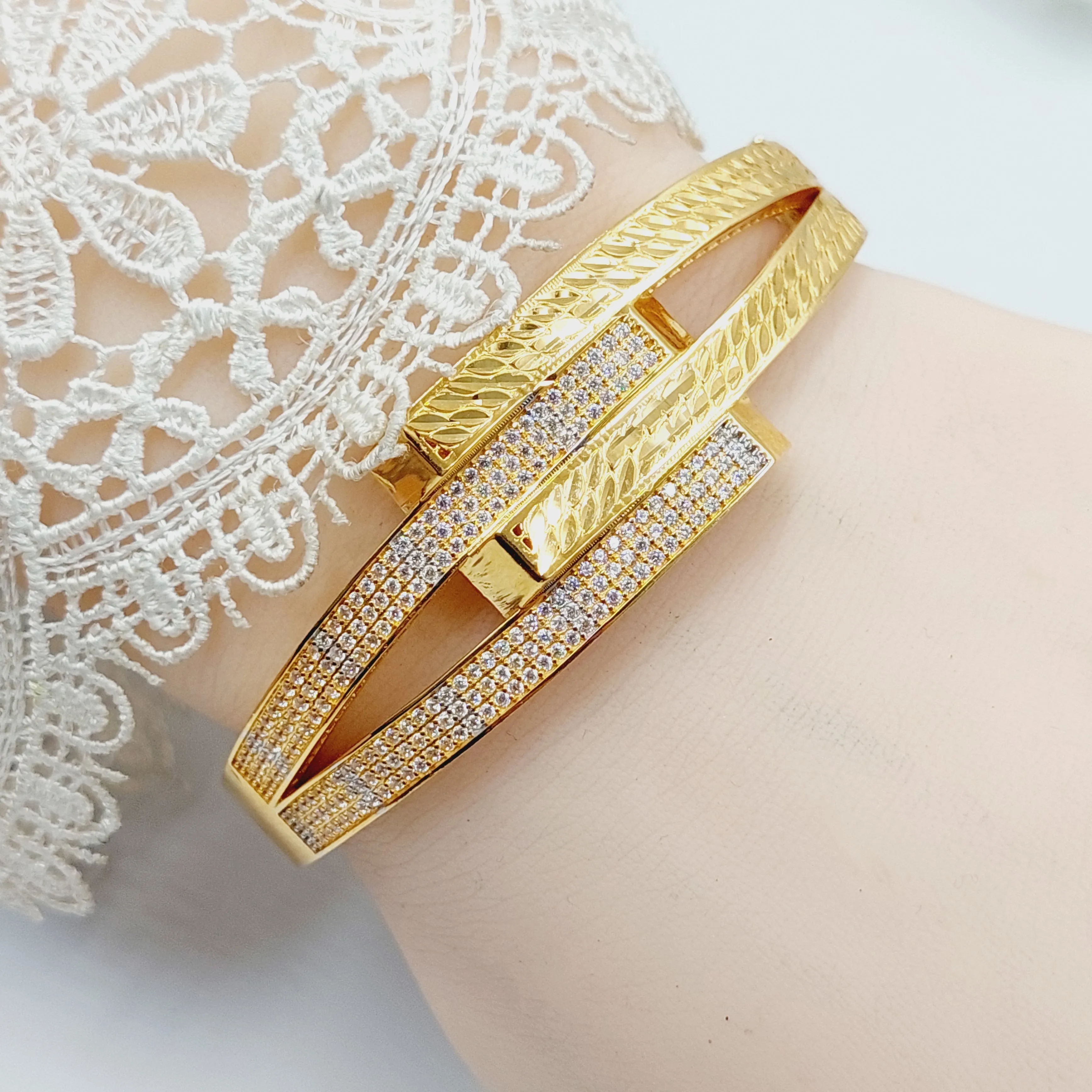 Zircon Studded Deluxe Bangle Bracelet