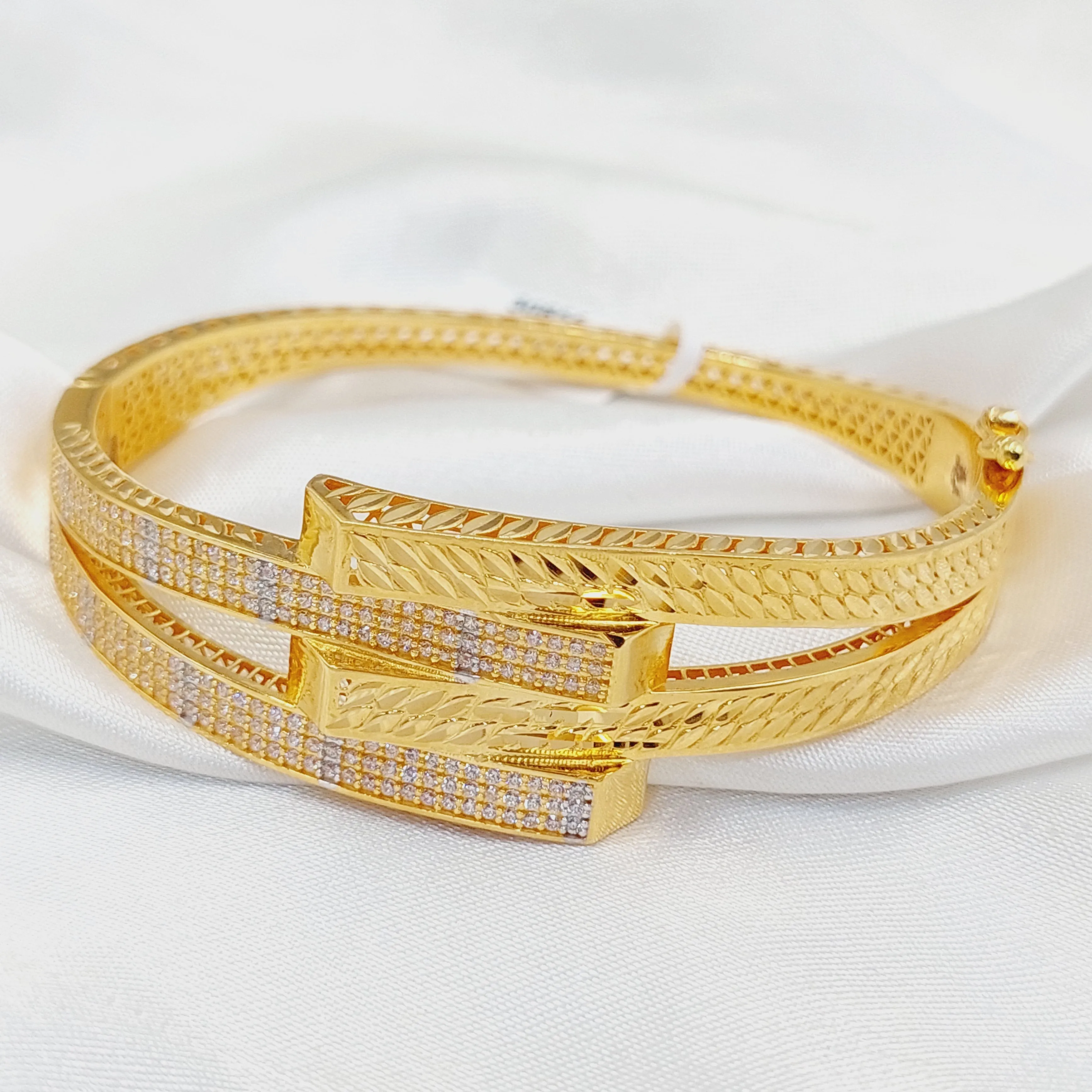 Zircon Studded Deluxe Bangle Bracelet